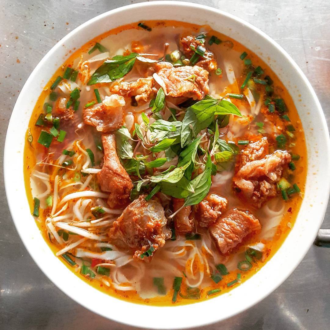 Phở sốt vang tái